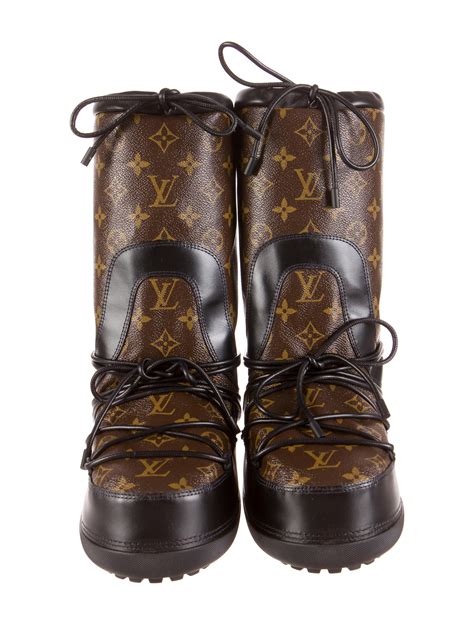 Louis Vuitton snow boots